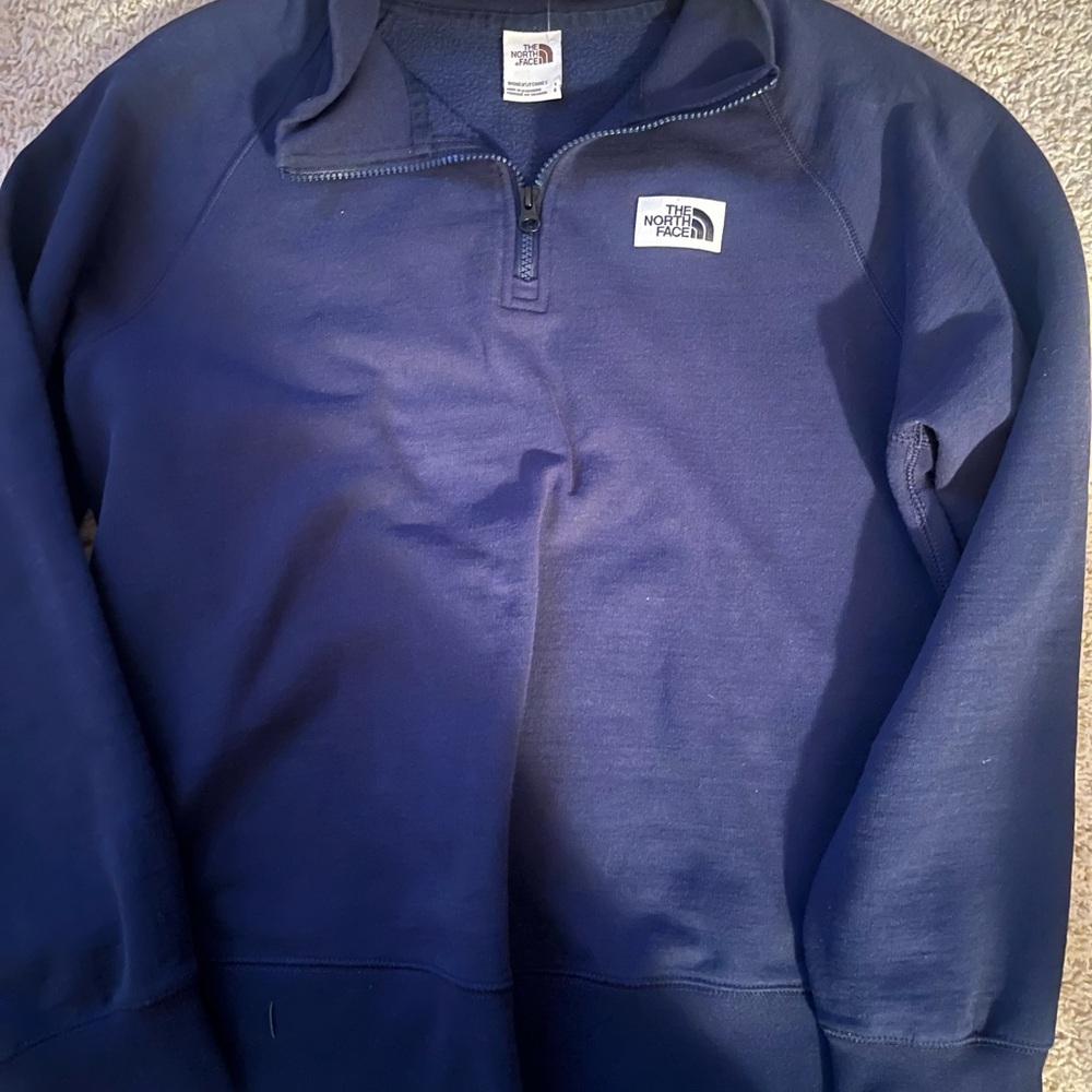 The North Face Women’s Navy Heritage Patch Pullover Sweatshirt